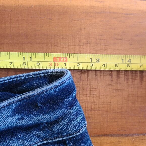 Paige Jax knee shorts - Picture 3 of 11